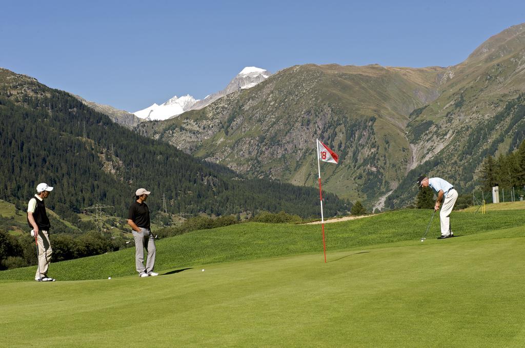 Hotel Grimsel Obergesteln ภายนอก รูปภาพ